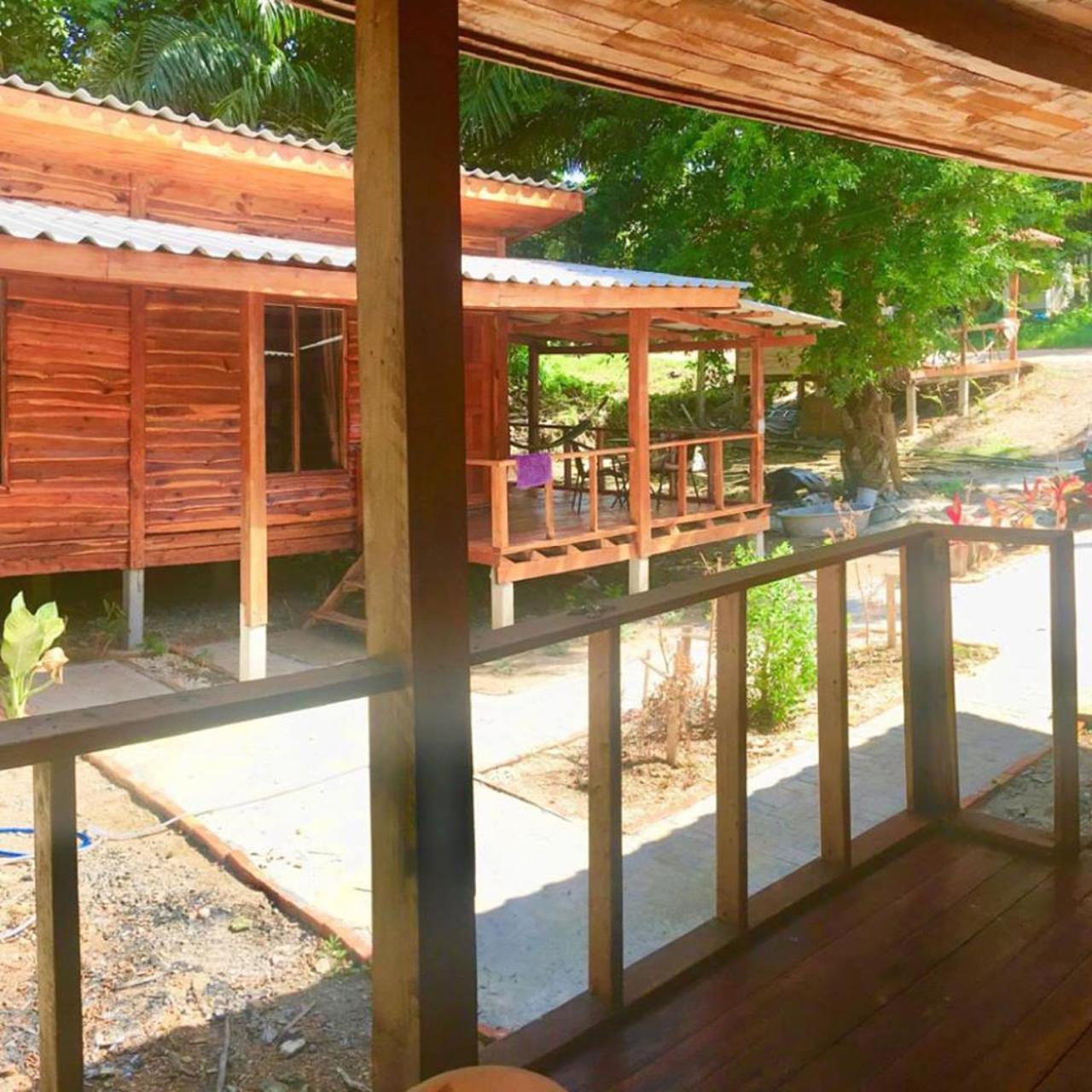 Отель Lanta A Toi House Ко-Ланта Экстерьер фото